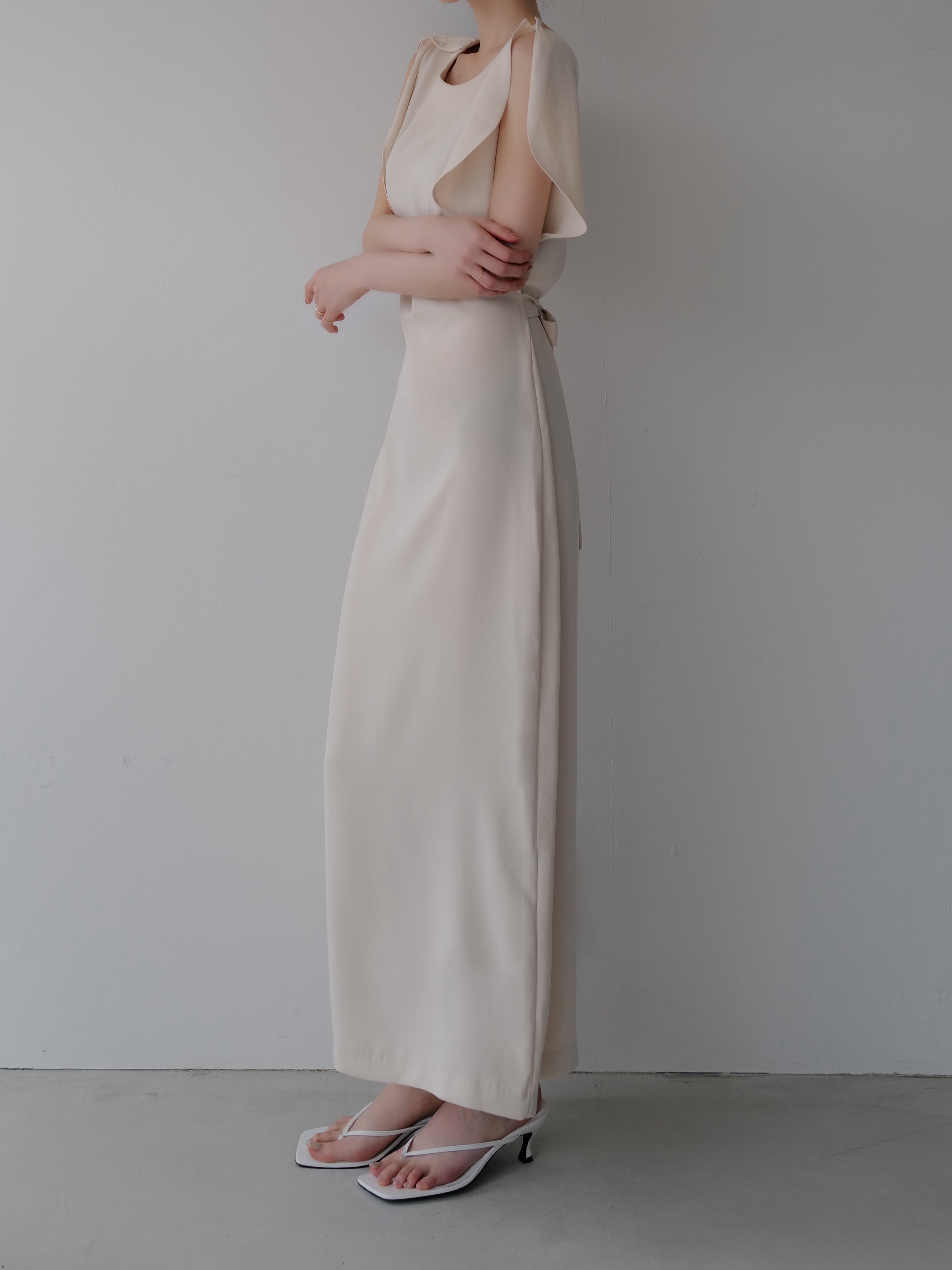 rounded hem sleeve dress – célon