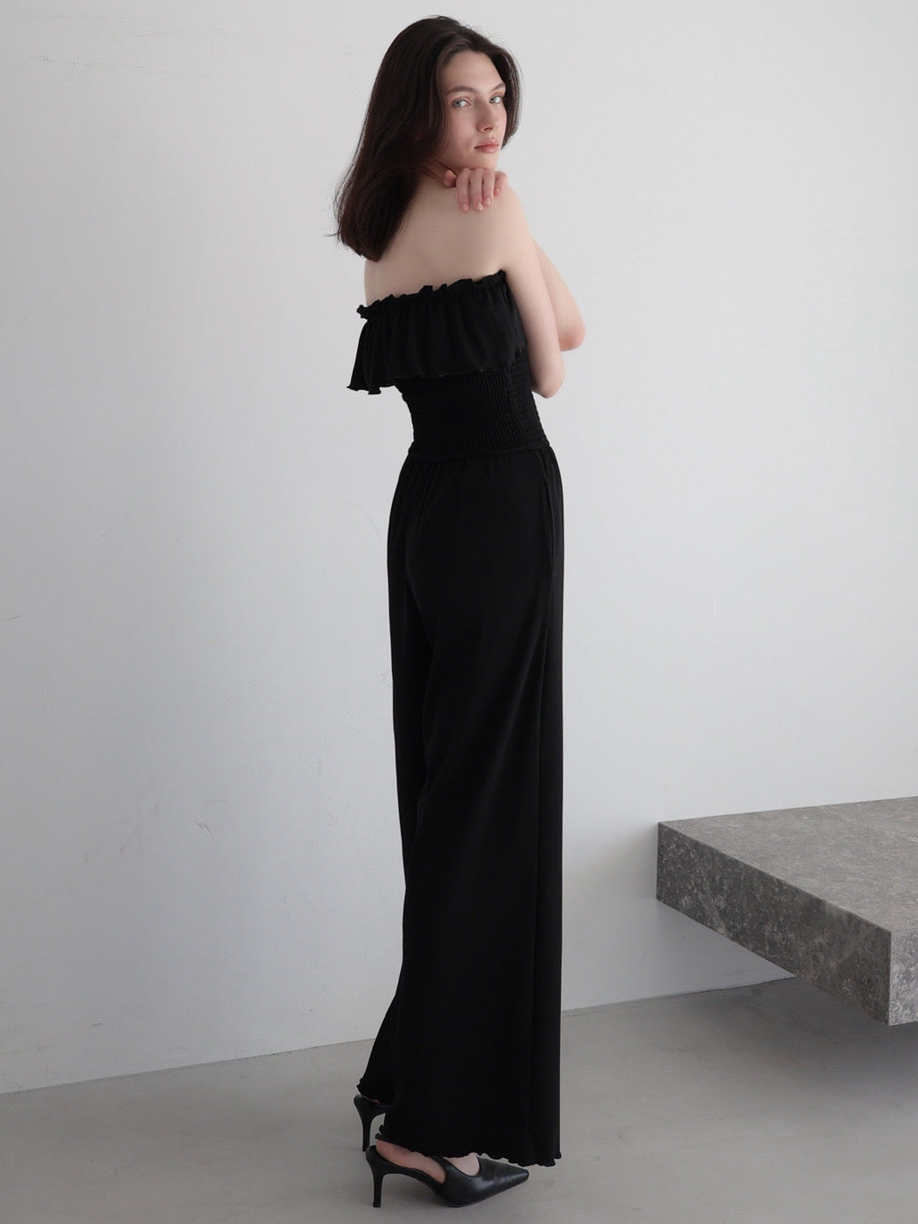 【新品未使用】 maison celon frill maxi jumpsuit frill maxi jumpsuit – célon