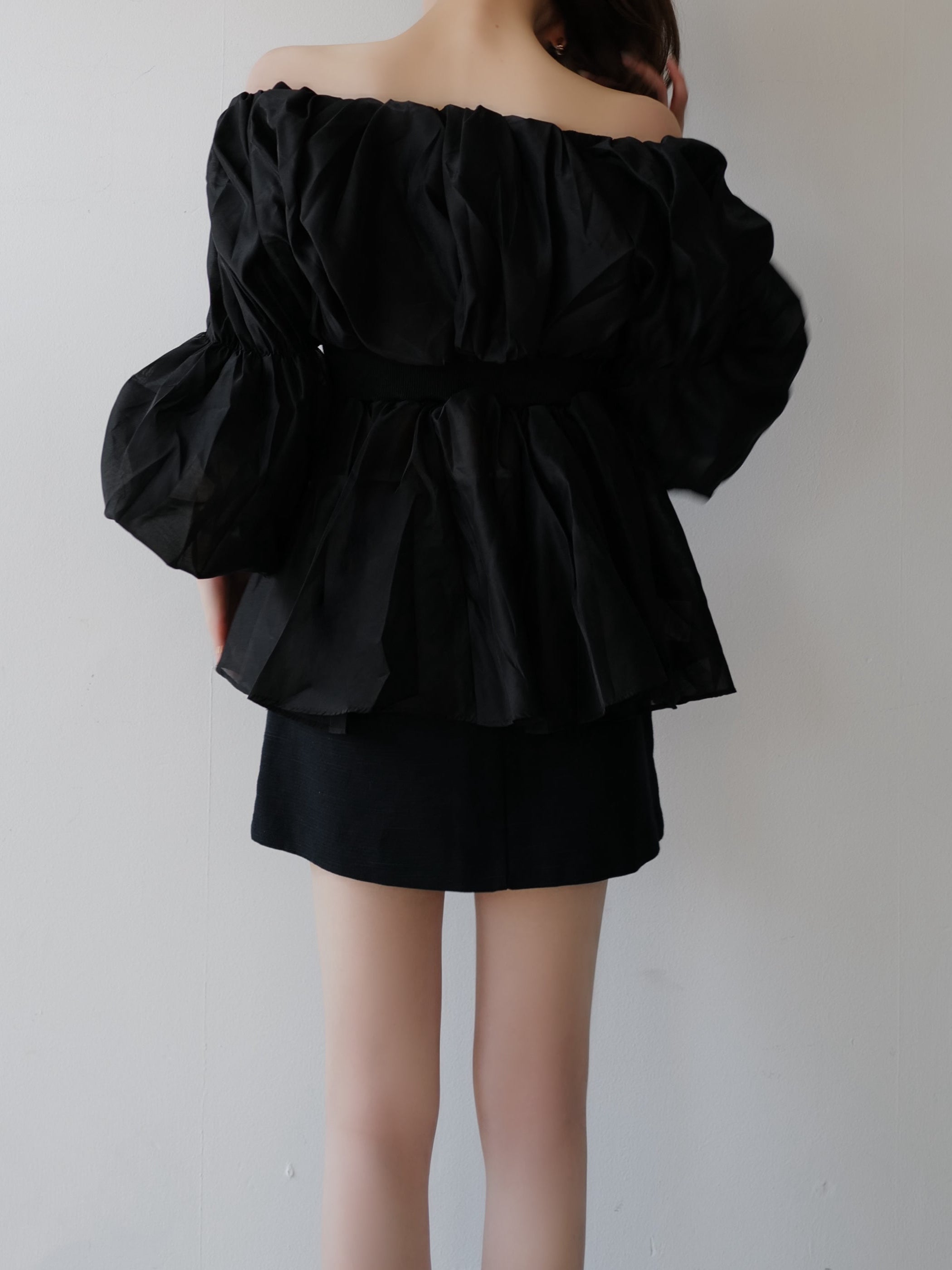 shirring off-shoulder blouse