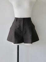 tucked mini pants