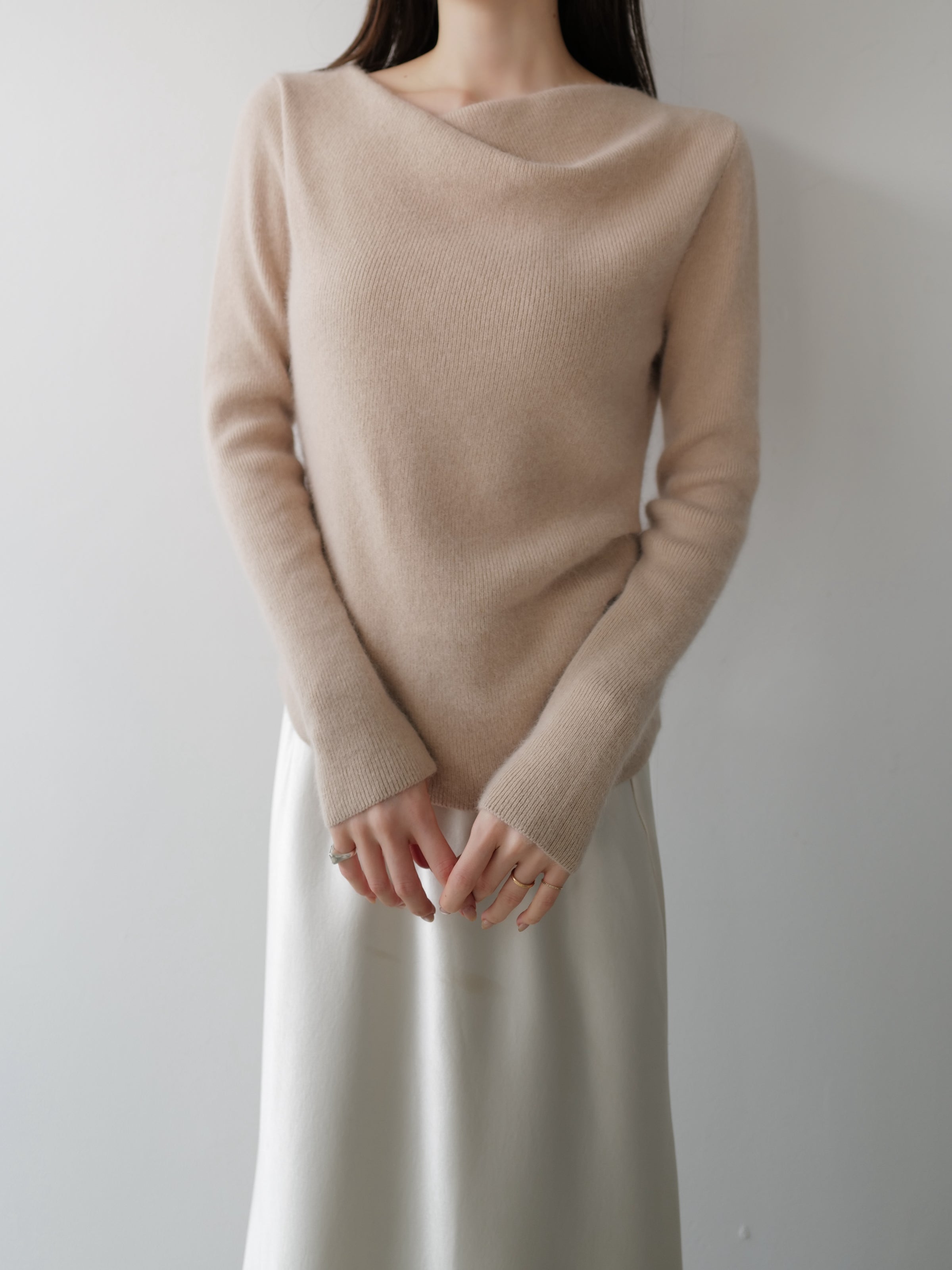 raccoon wool drape neck knit
