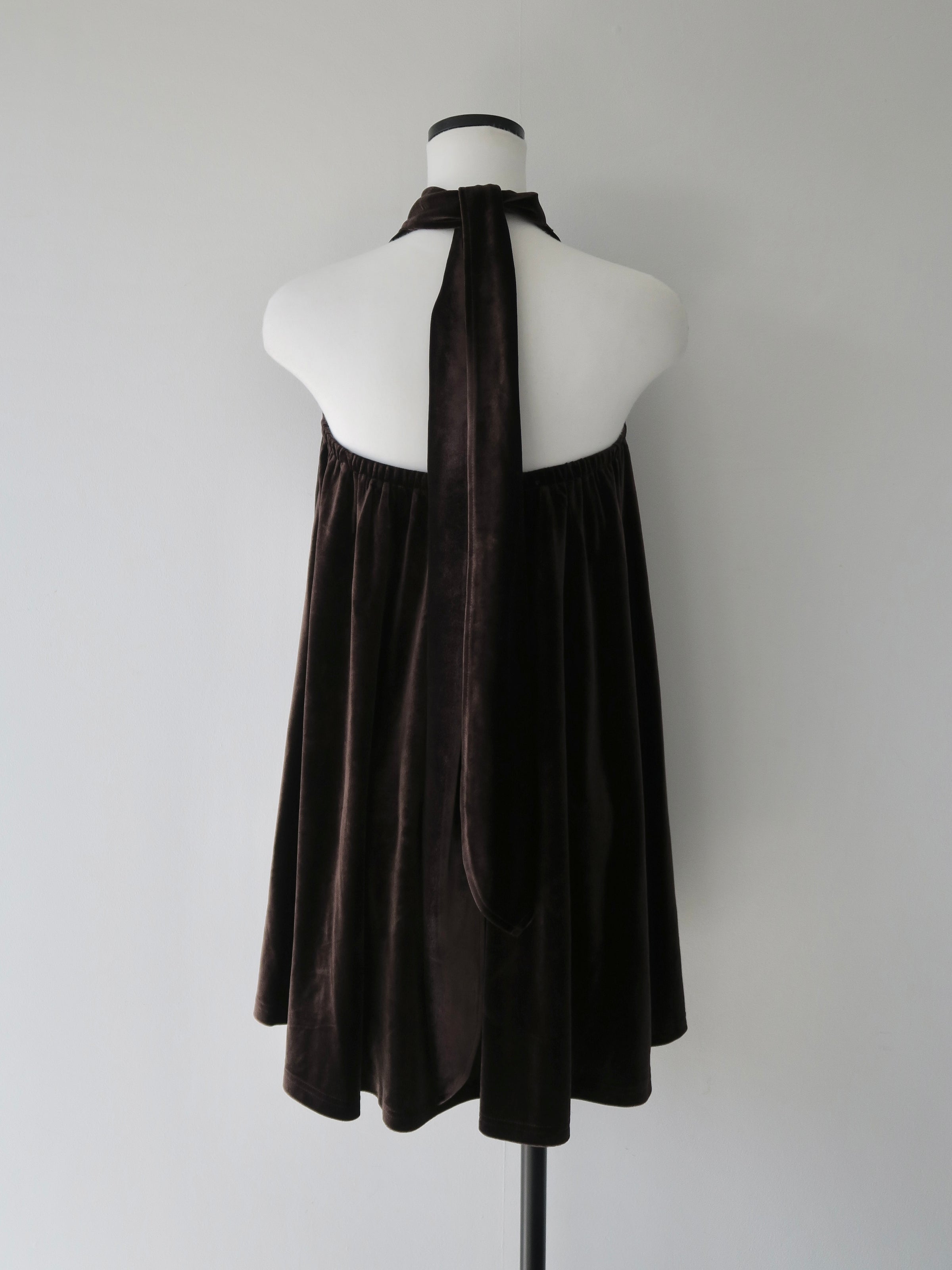 velour back open tie blouse