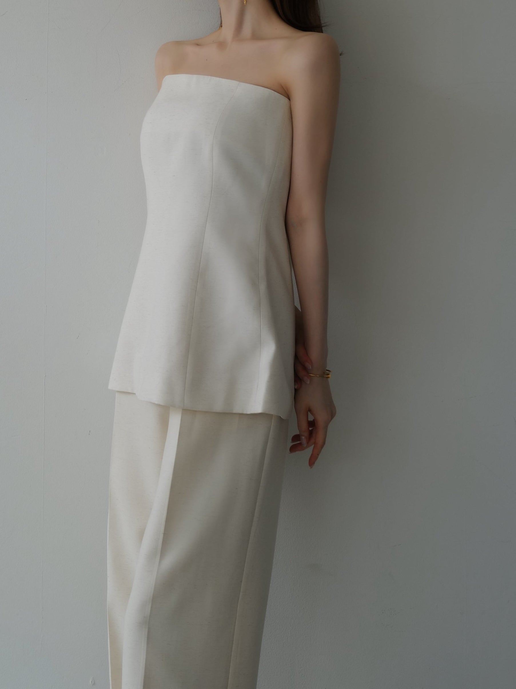 minimal strapless bustier