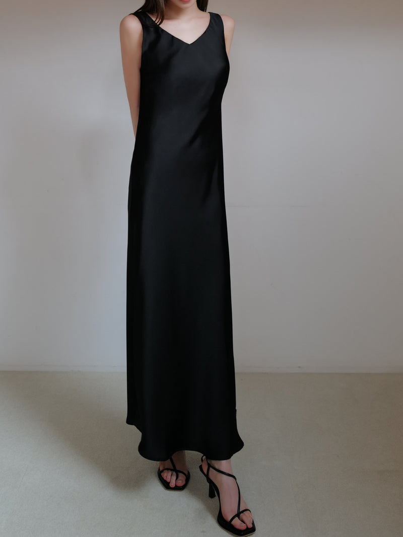 ( 9/18 20:00~ resale ) satin v long dress