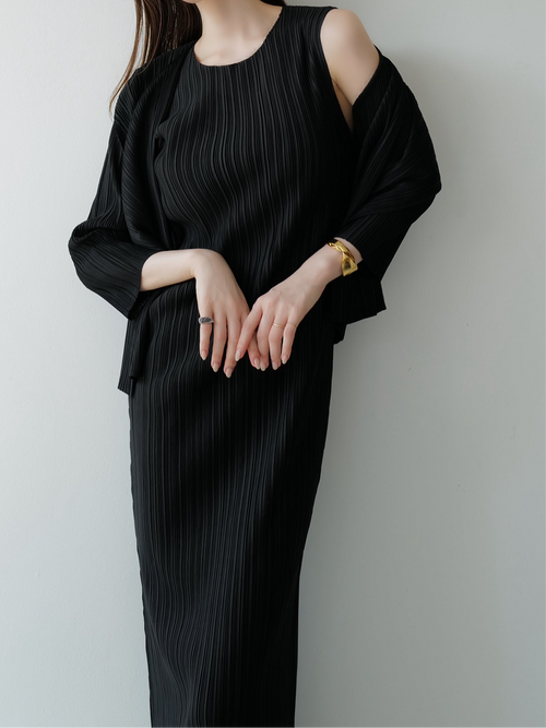 新品未使用　maison celon ワンピース　（黒） DRESS – célon