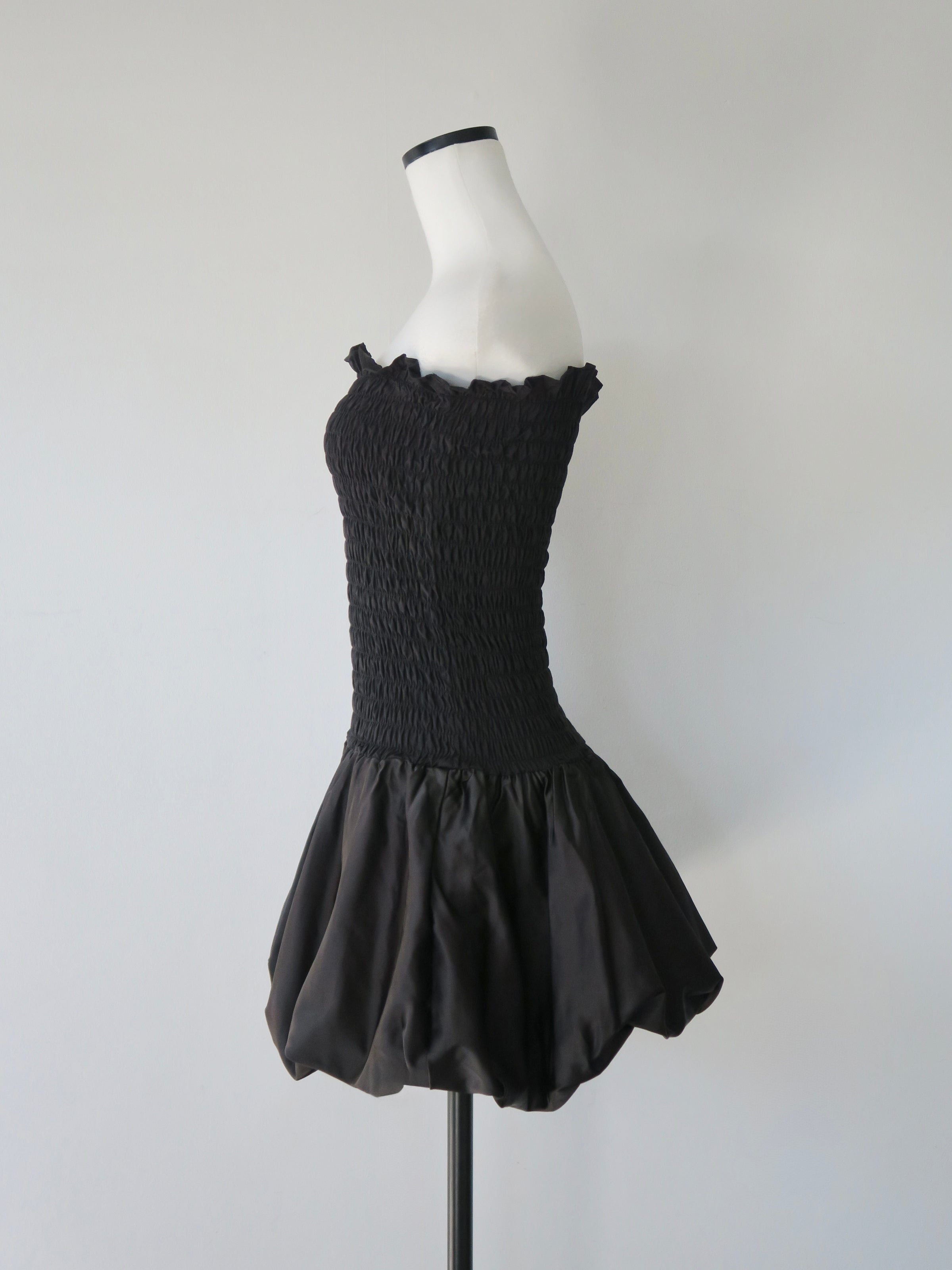 volume flare mini dress