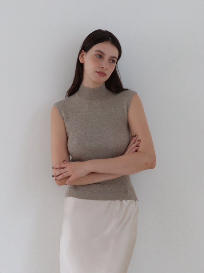 shiny cap sleeve knit top