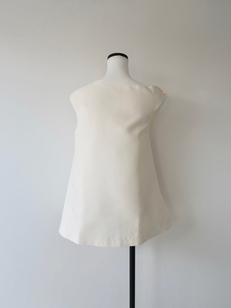 asymmetry tucked sleeveless top