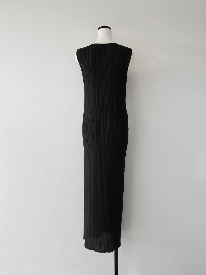 bellows sleeveless dress