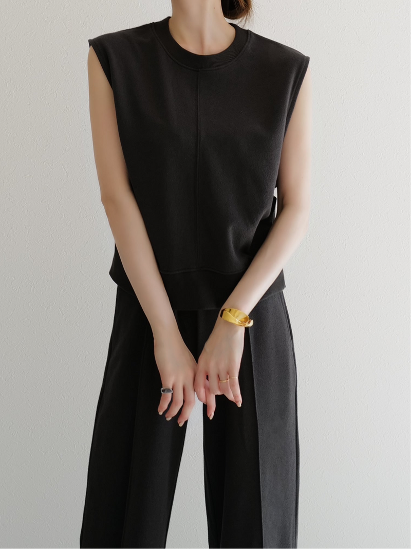 side tuck sweat top