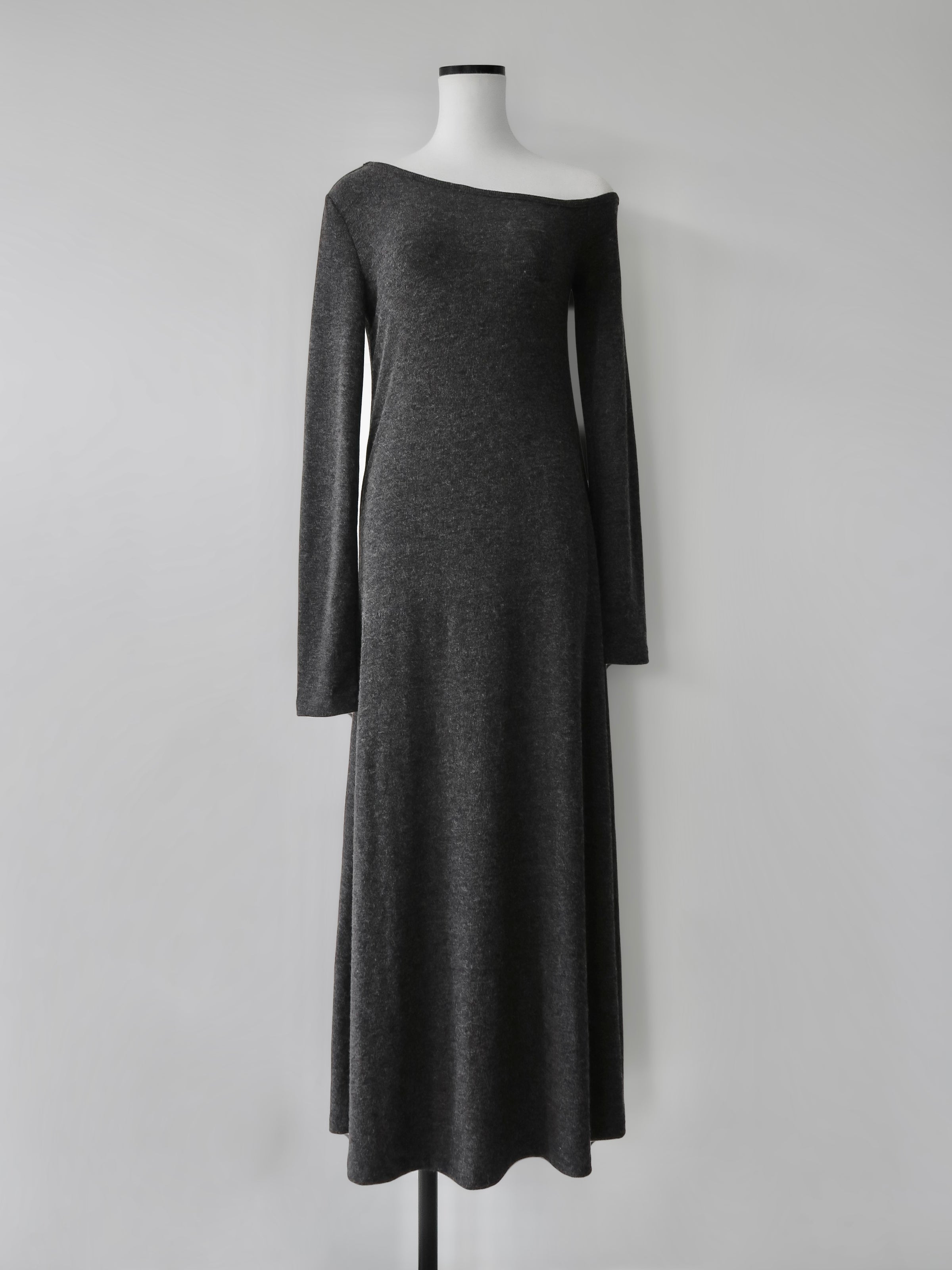 loose shoulder long dress