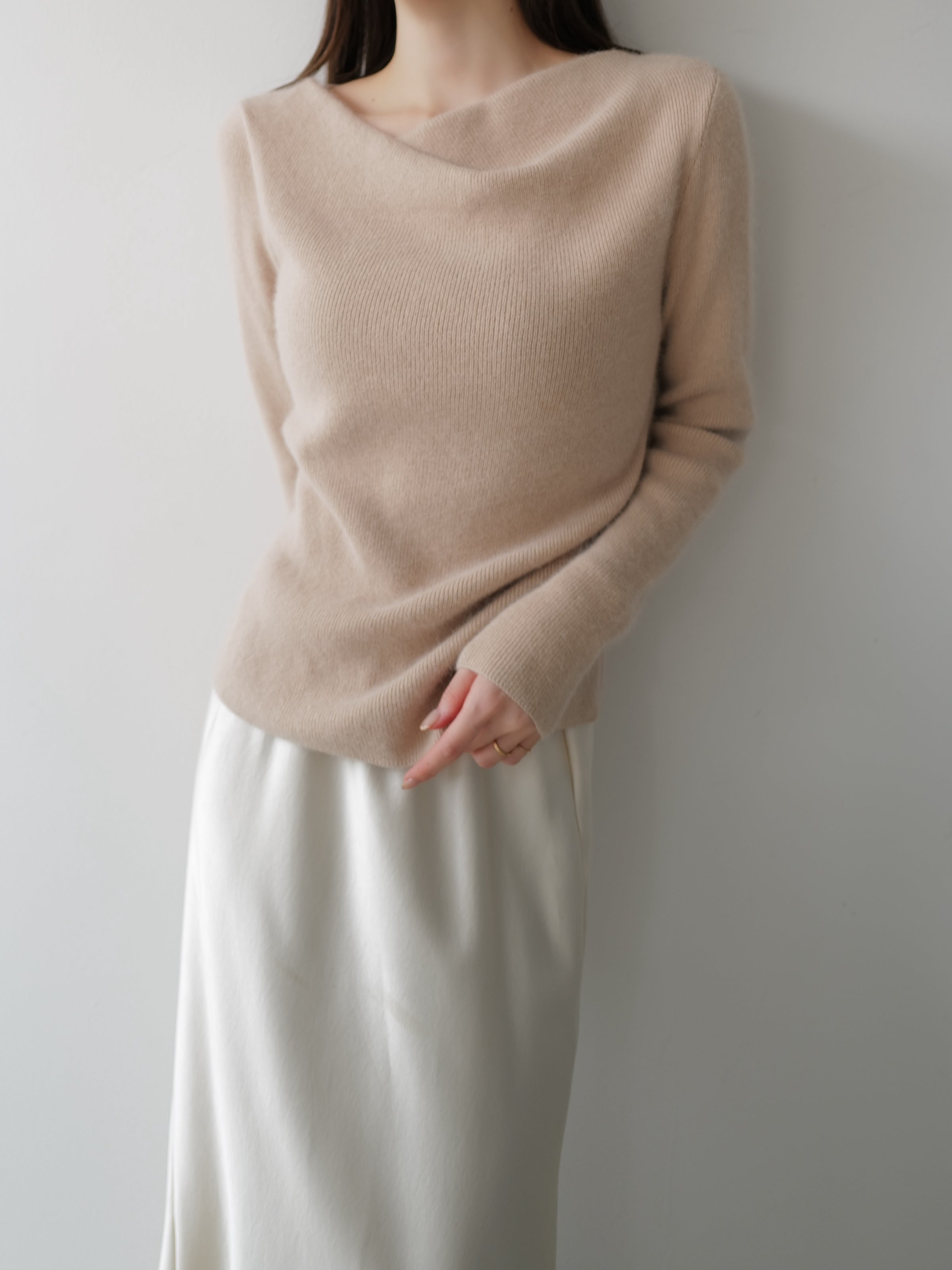 raccoon wool drape neck knit