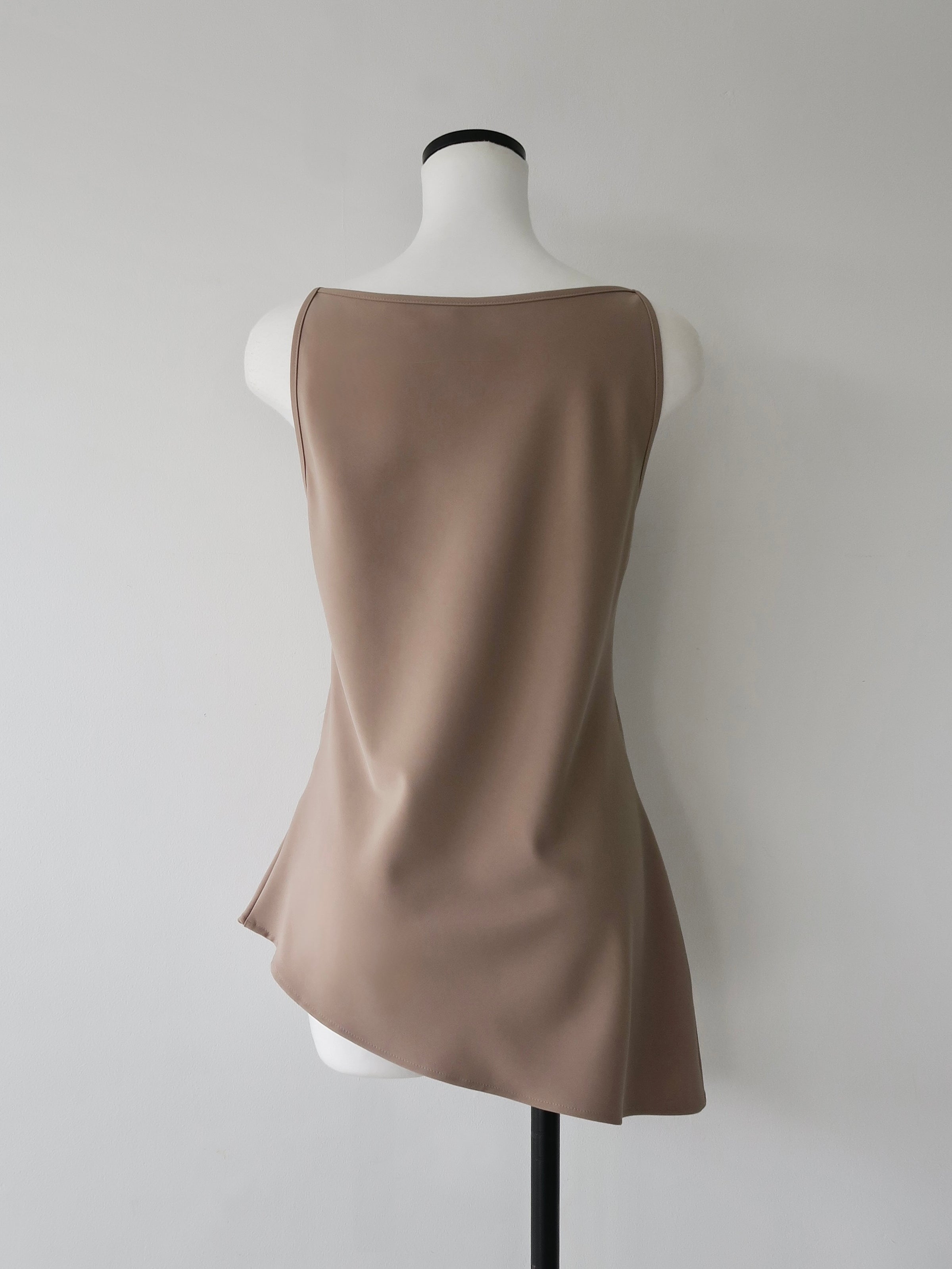 sample sale / long tie flare top