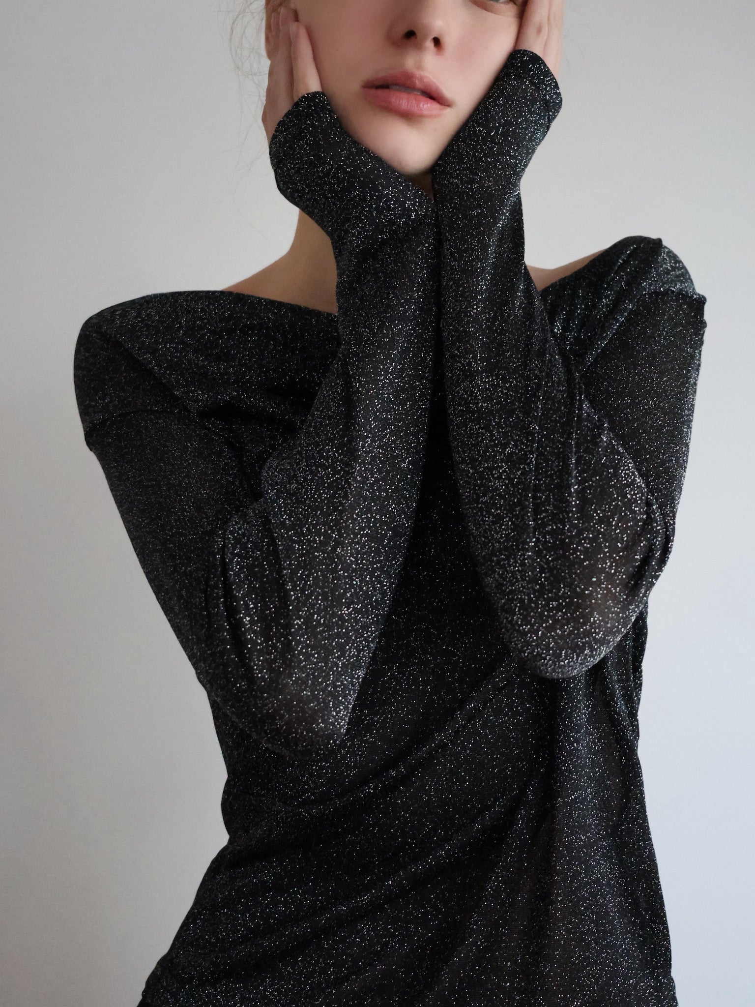 glitter drape tee – célon