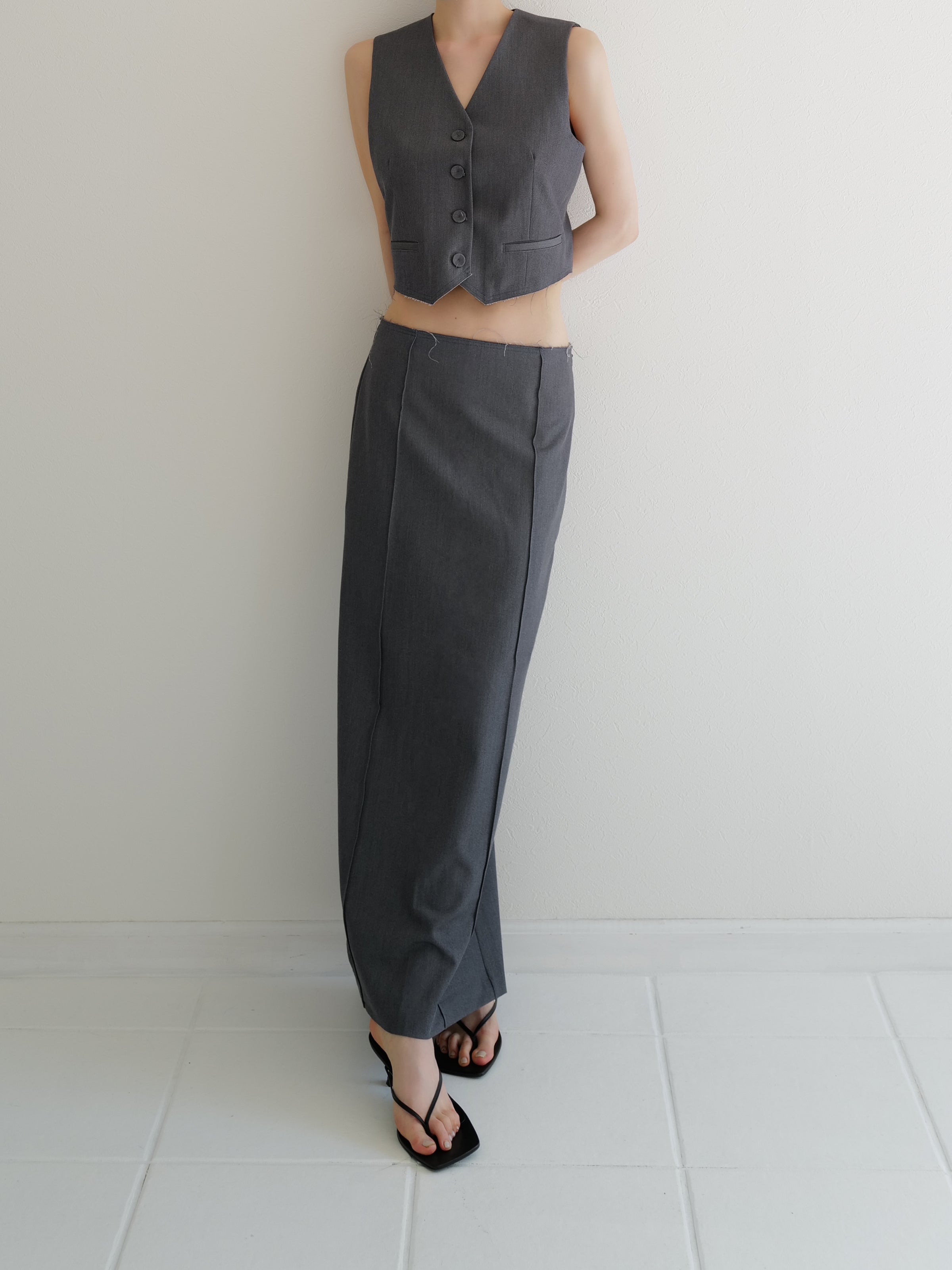 summer sale / raw hem single vest