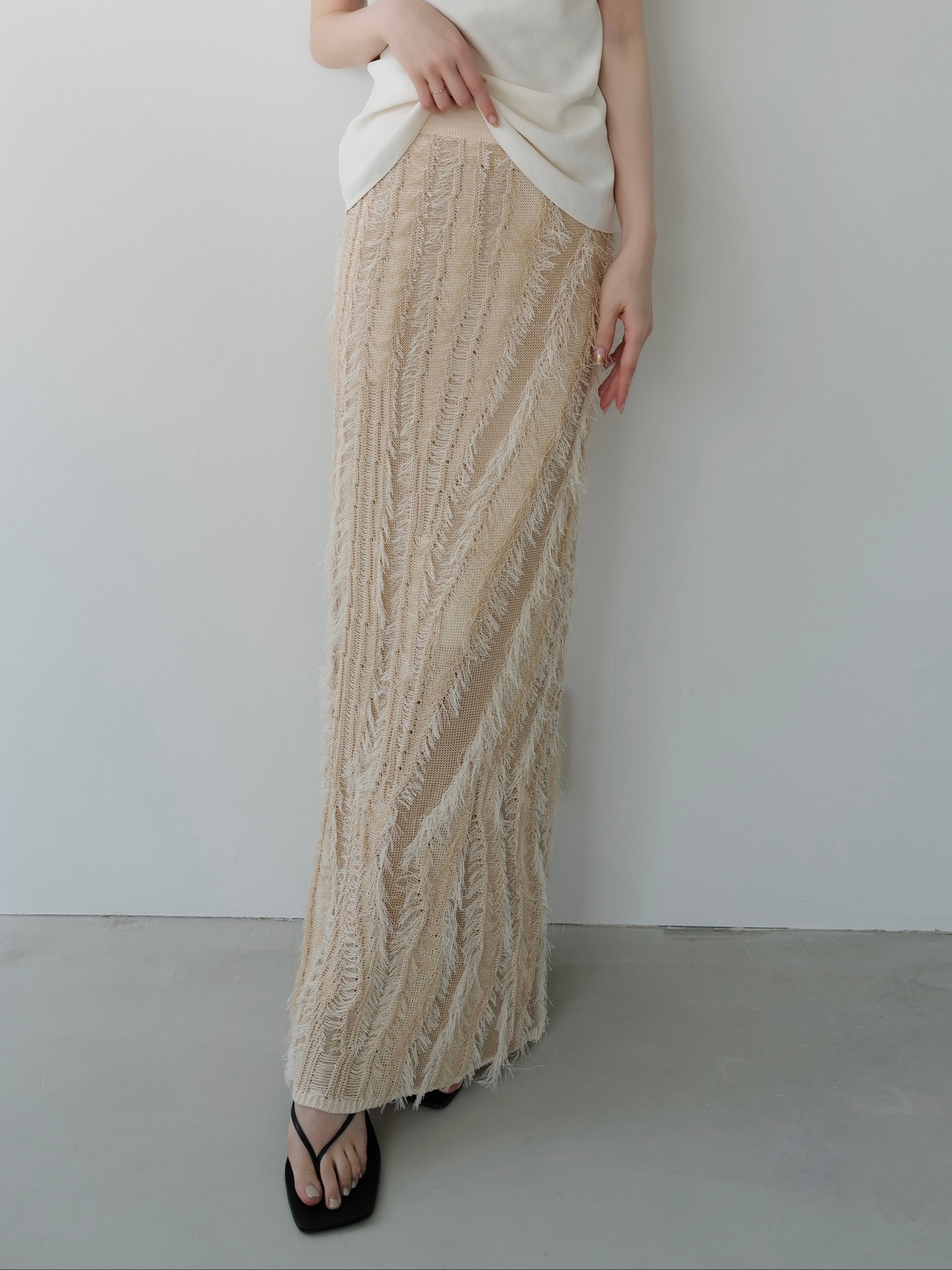 sample sale / fringe knit tight skirt