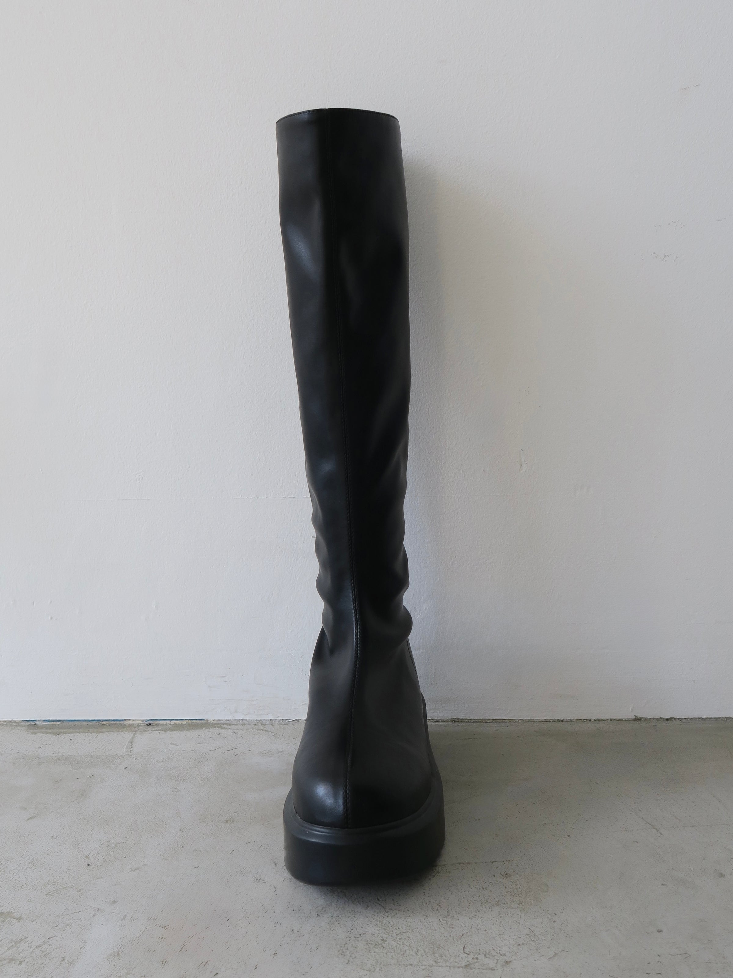 volume sole long boots