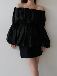 shirring off-shoulder blouse