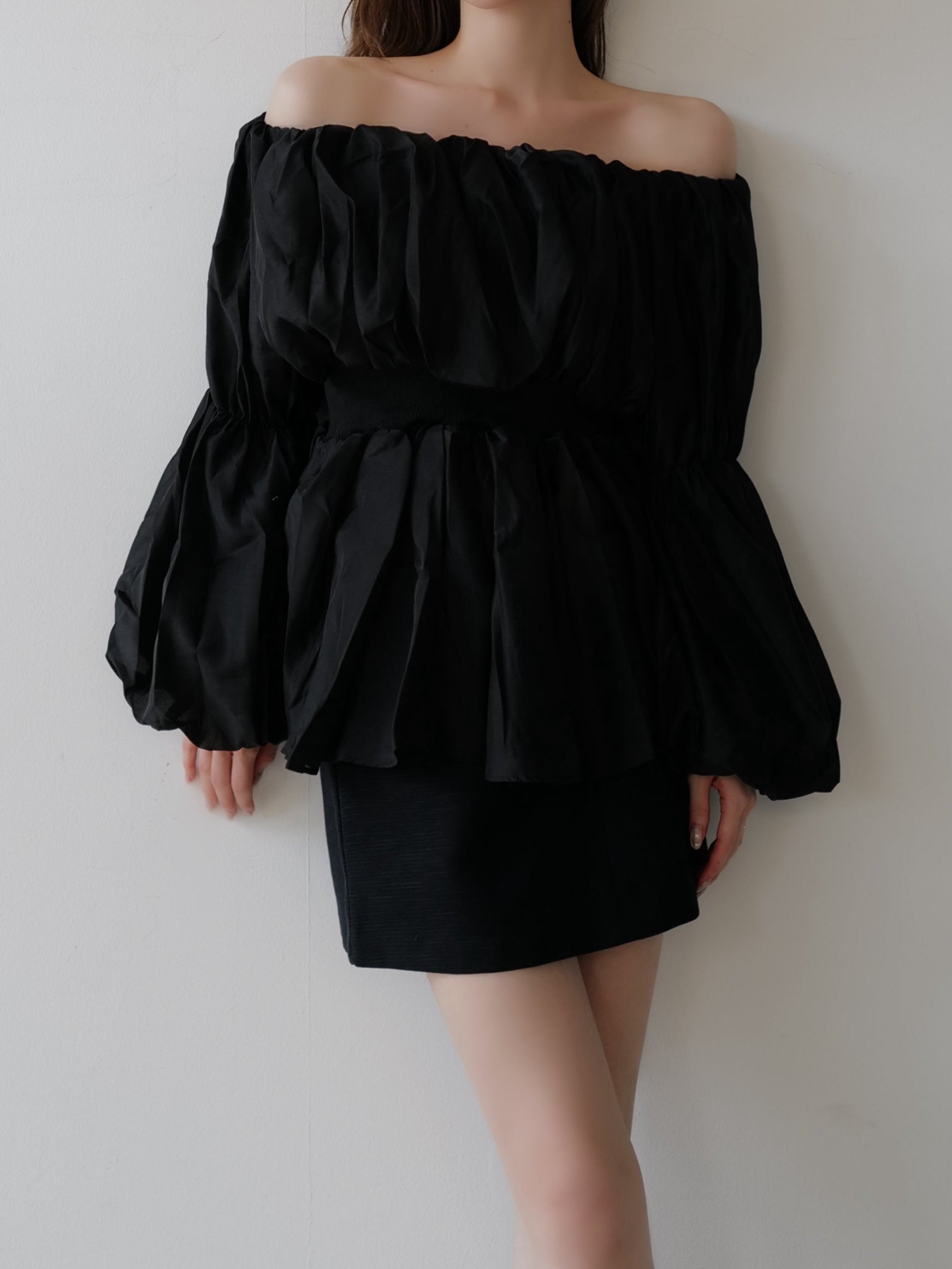 shirring off-shoulder blouse