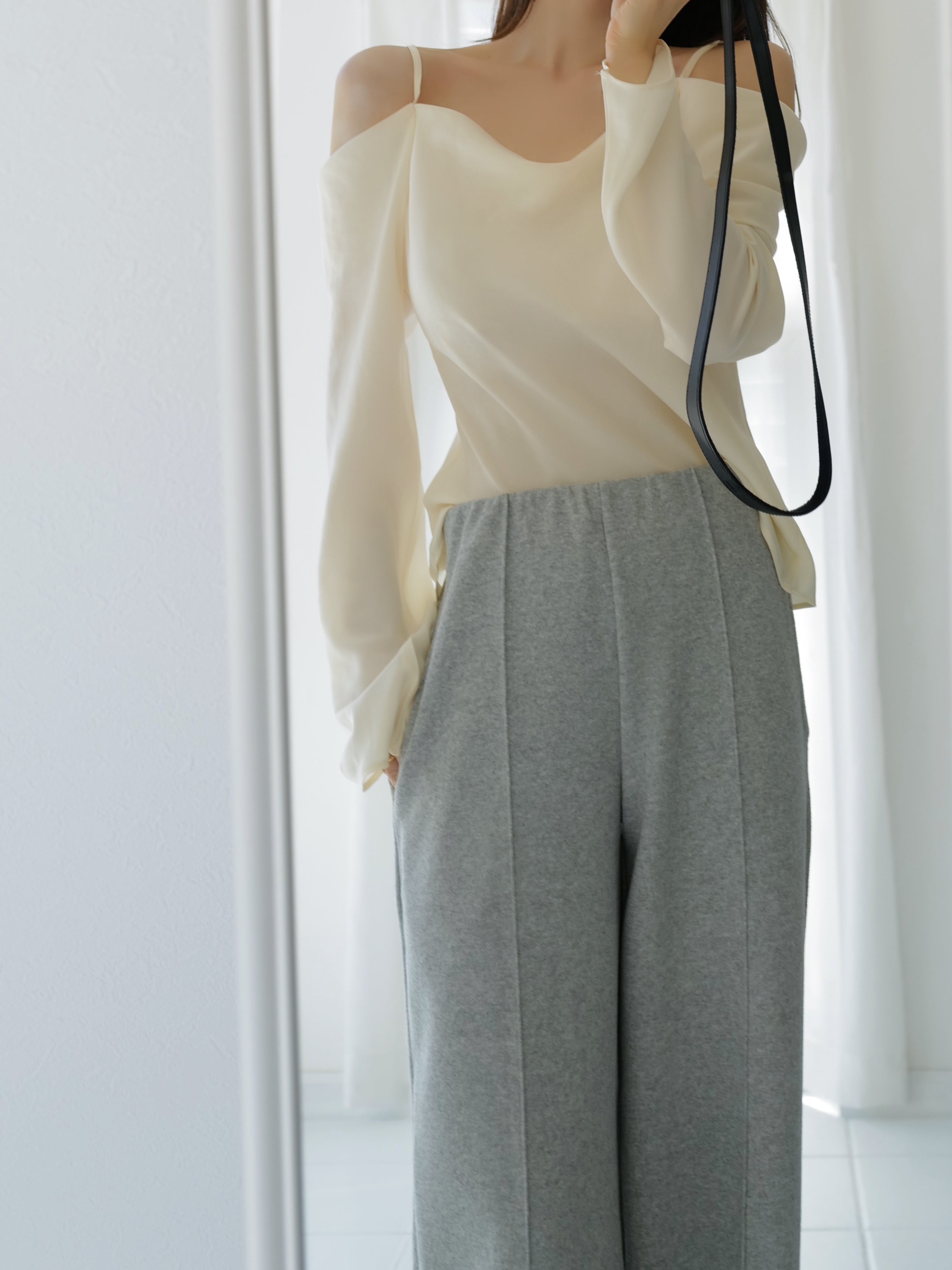off shoulder silky blouse – célon