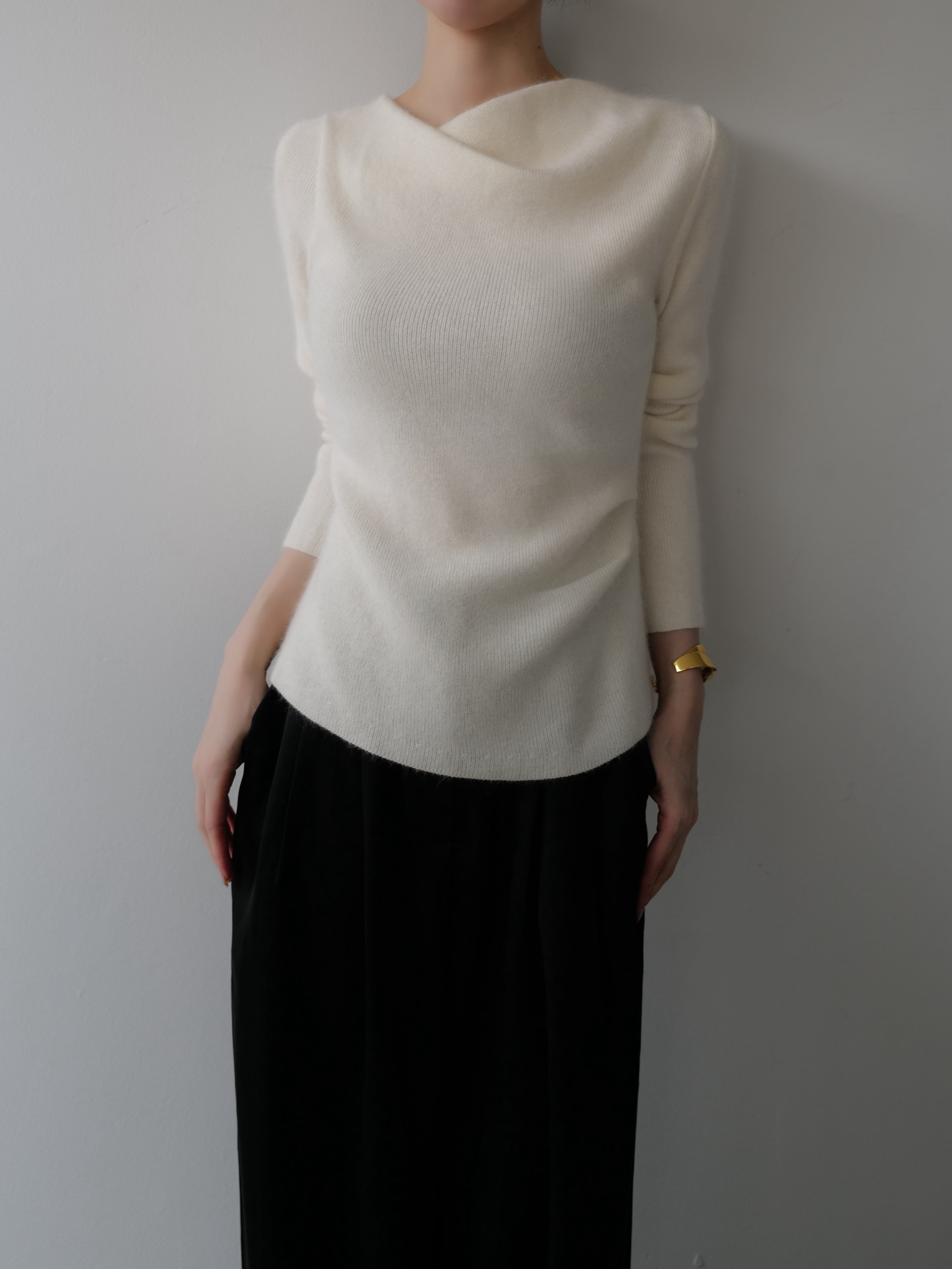 raccoon wool drape neck knit