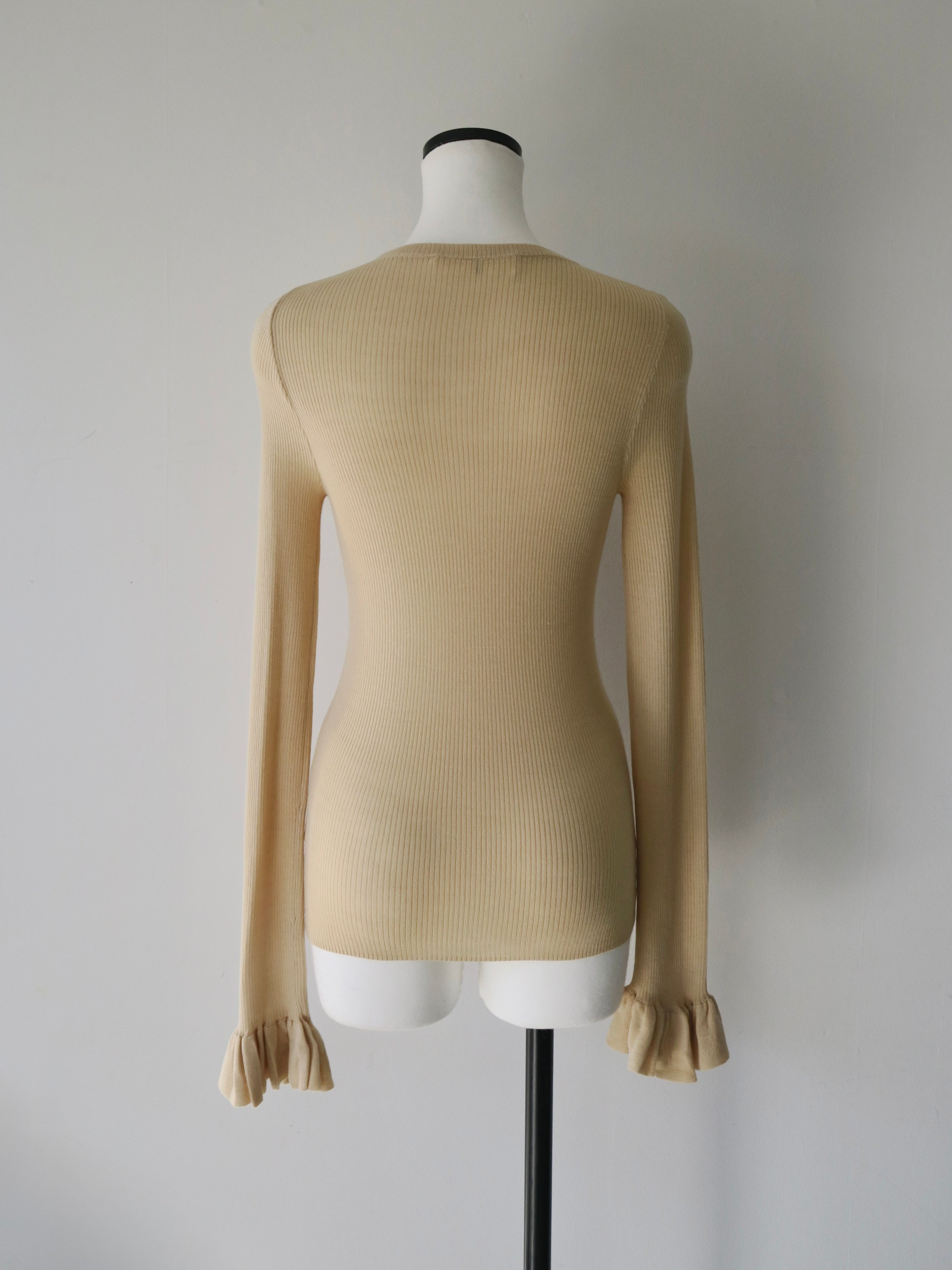 cashmere ribbed frill sleeve top