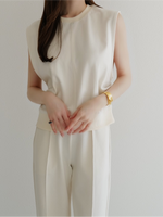 side tuck sweat top