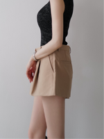 tucked mini pants