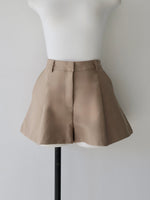 tucked mini pants