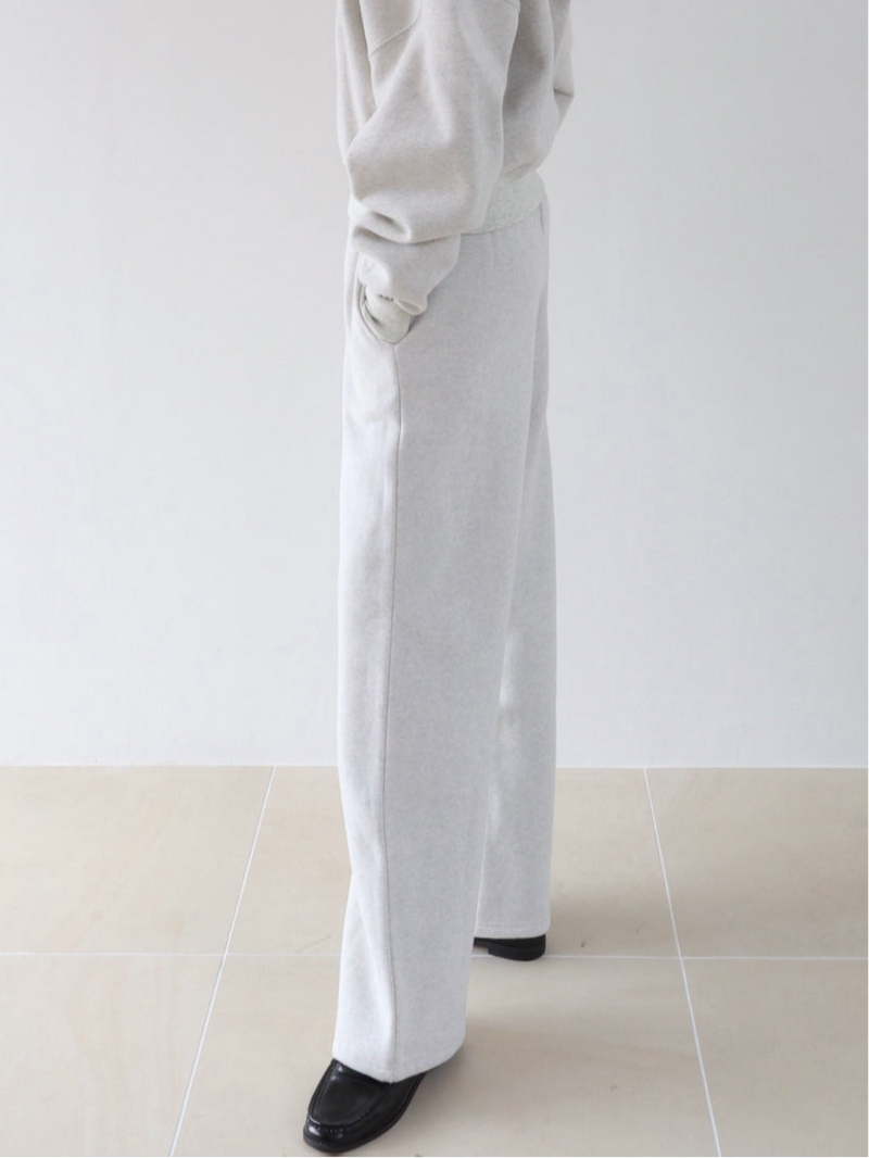 loose sweat pants