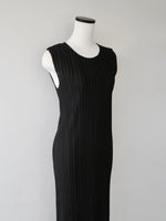 bellows sleeveless dress