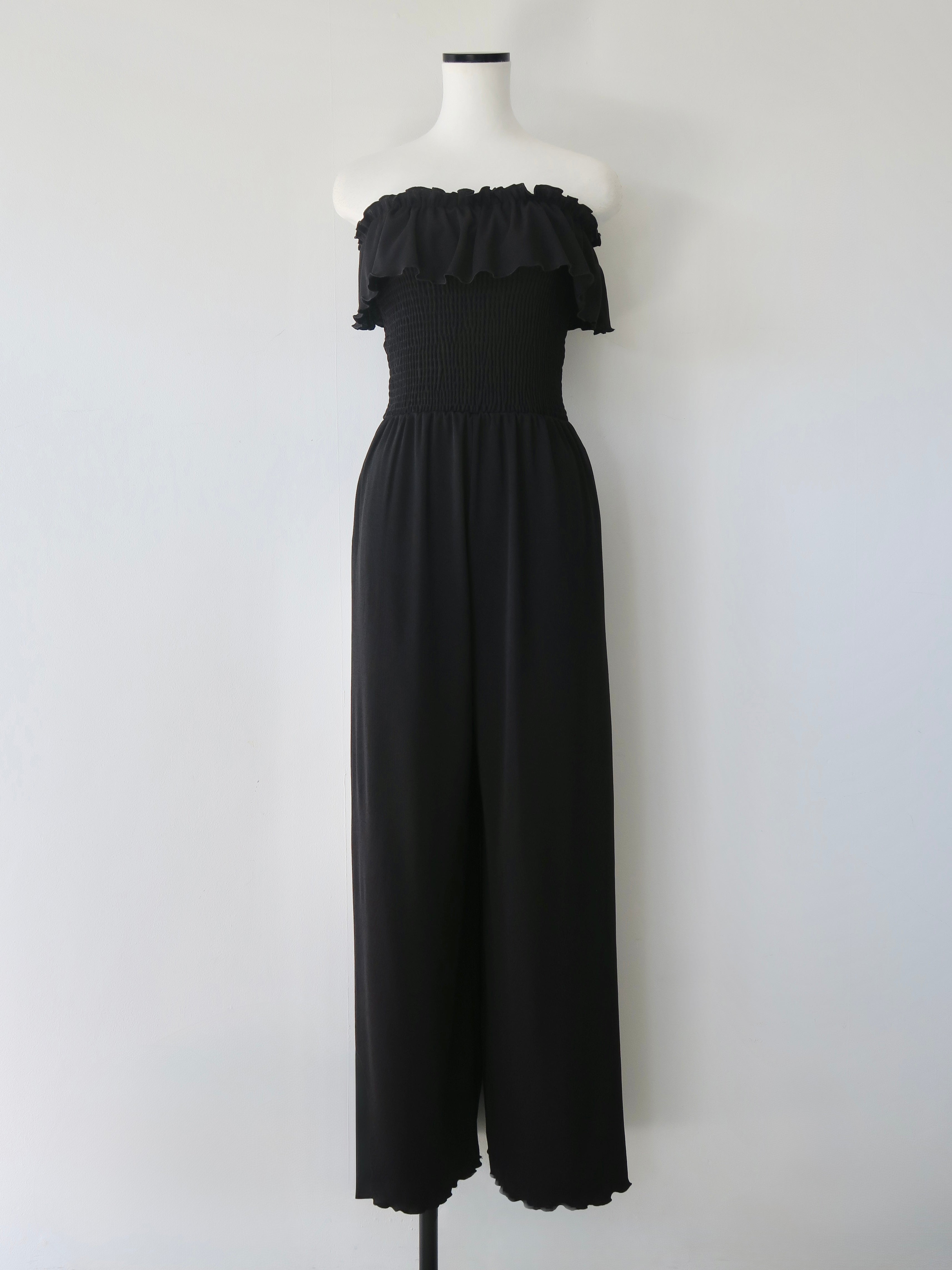 【新品未使用】 maison celon frill maxi jumpsuit frill maxi jumpsuit – célon