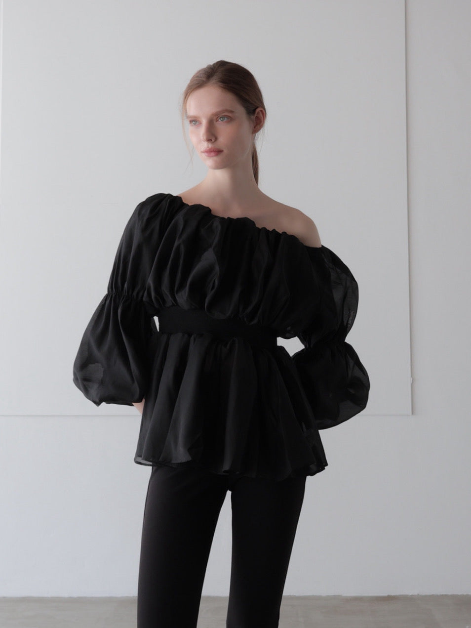 shirring off-shoulder blouse