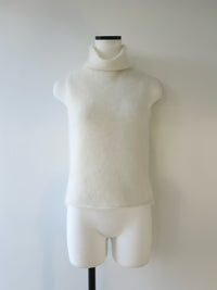 angora turtle sleeve-less knit