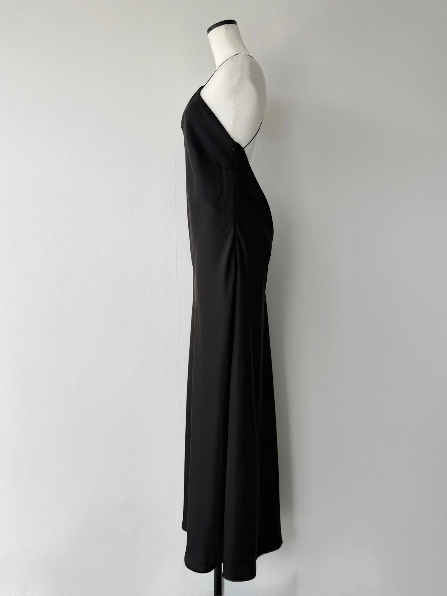 ワンピース satin halter open back dress satin halter open back dress – célon