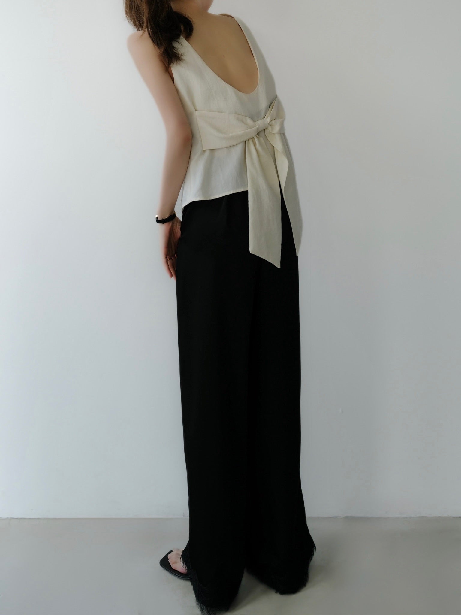 back ribbon linen blouse