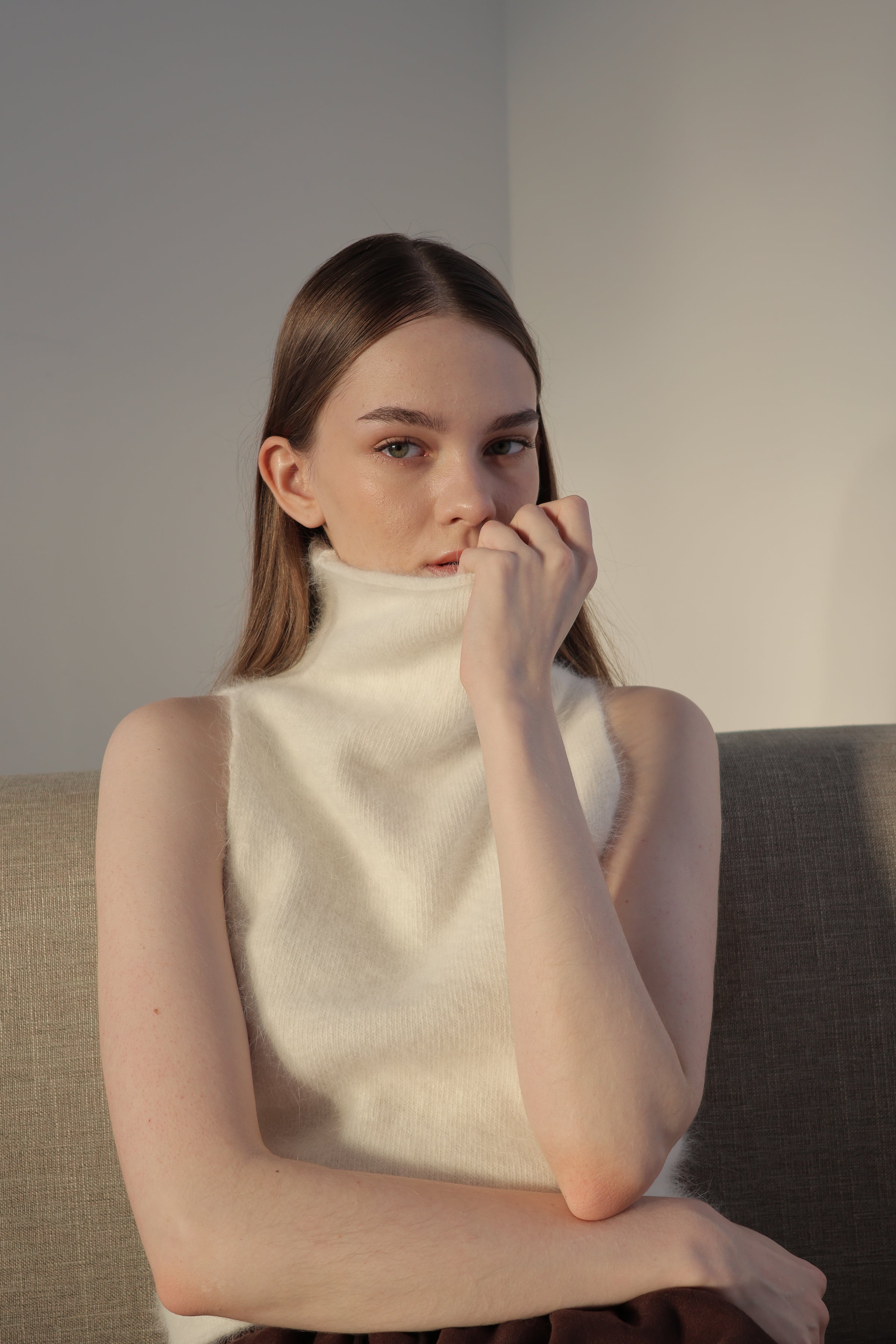 angora turtle sleeve-less knit