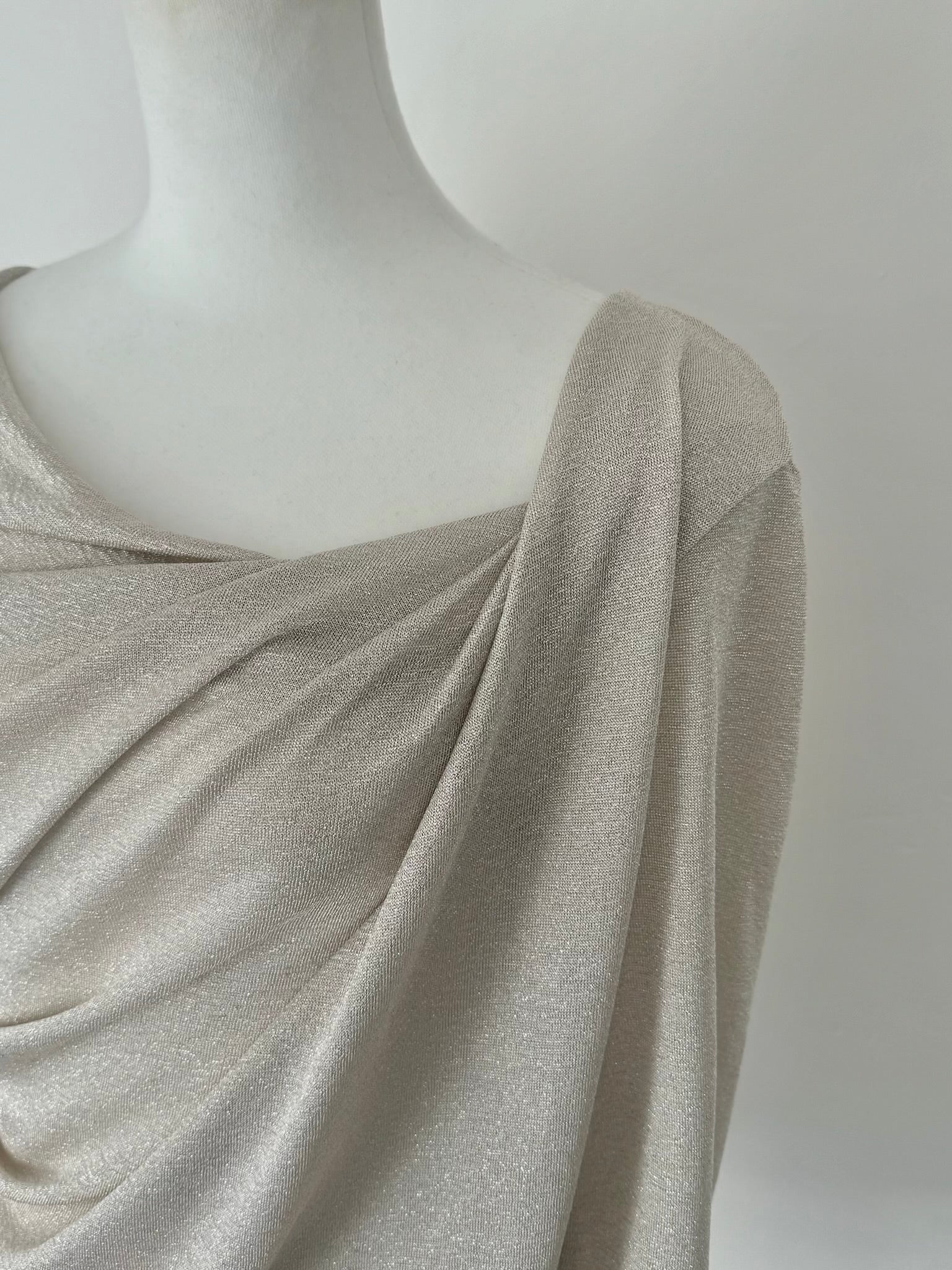 glitter drape tee – célon