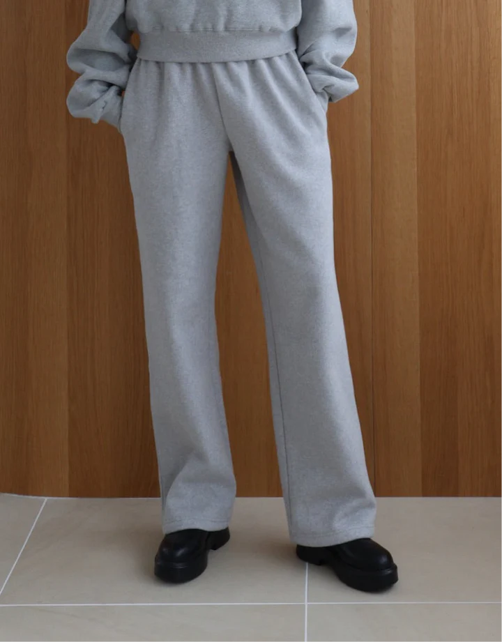 sample sale / loose sweat pants