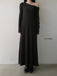 loose shoulder long dress