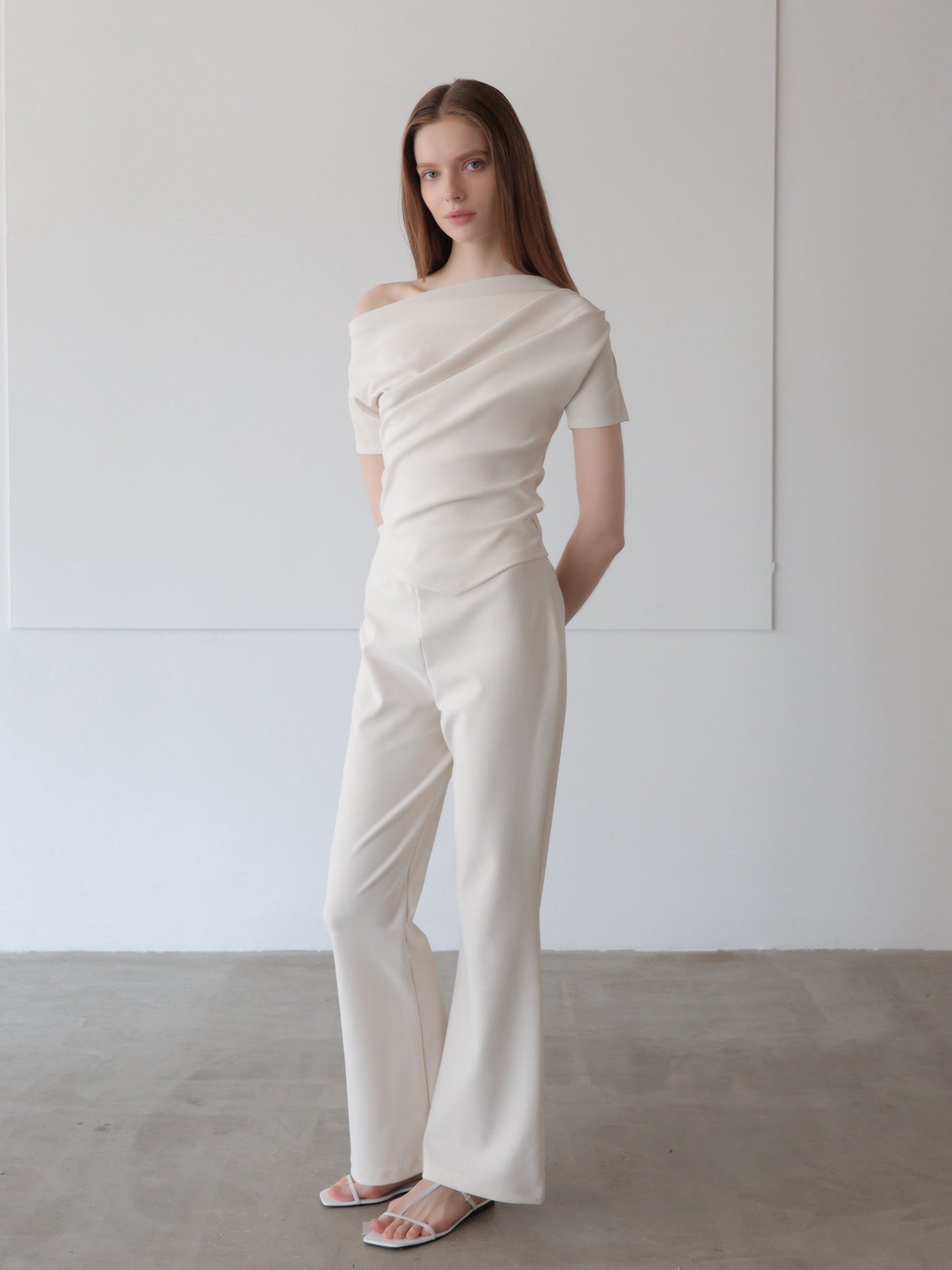 airy drape silhouette set-up (POP UP)