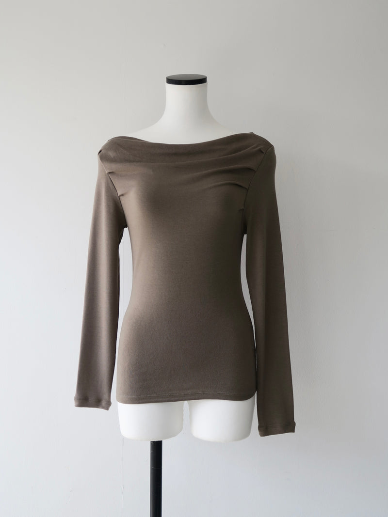 softly ruched long sleeve shirt