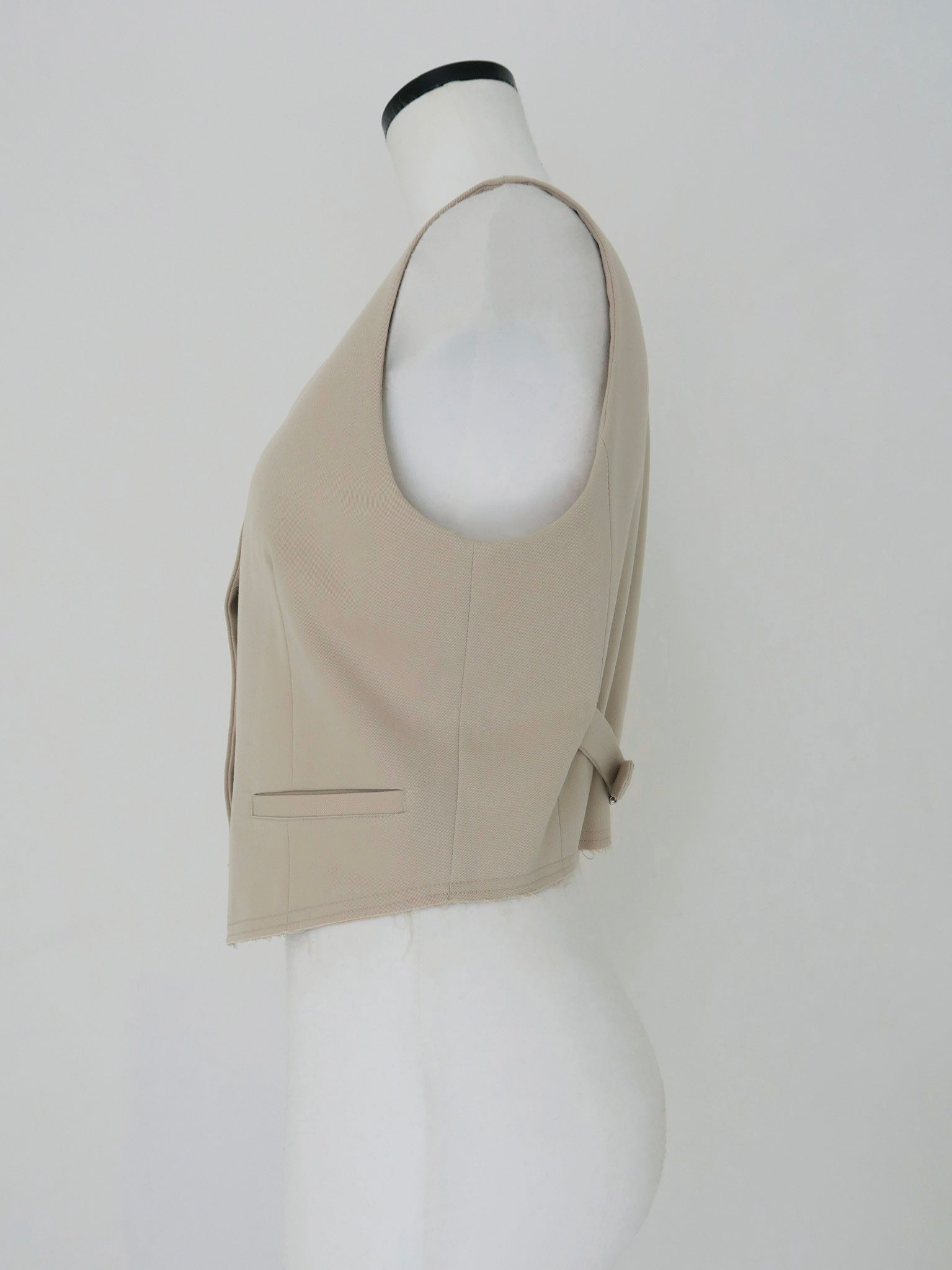 summer sale / raw hem single vest