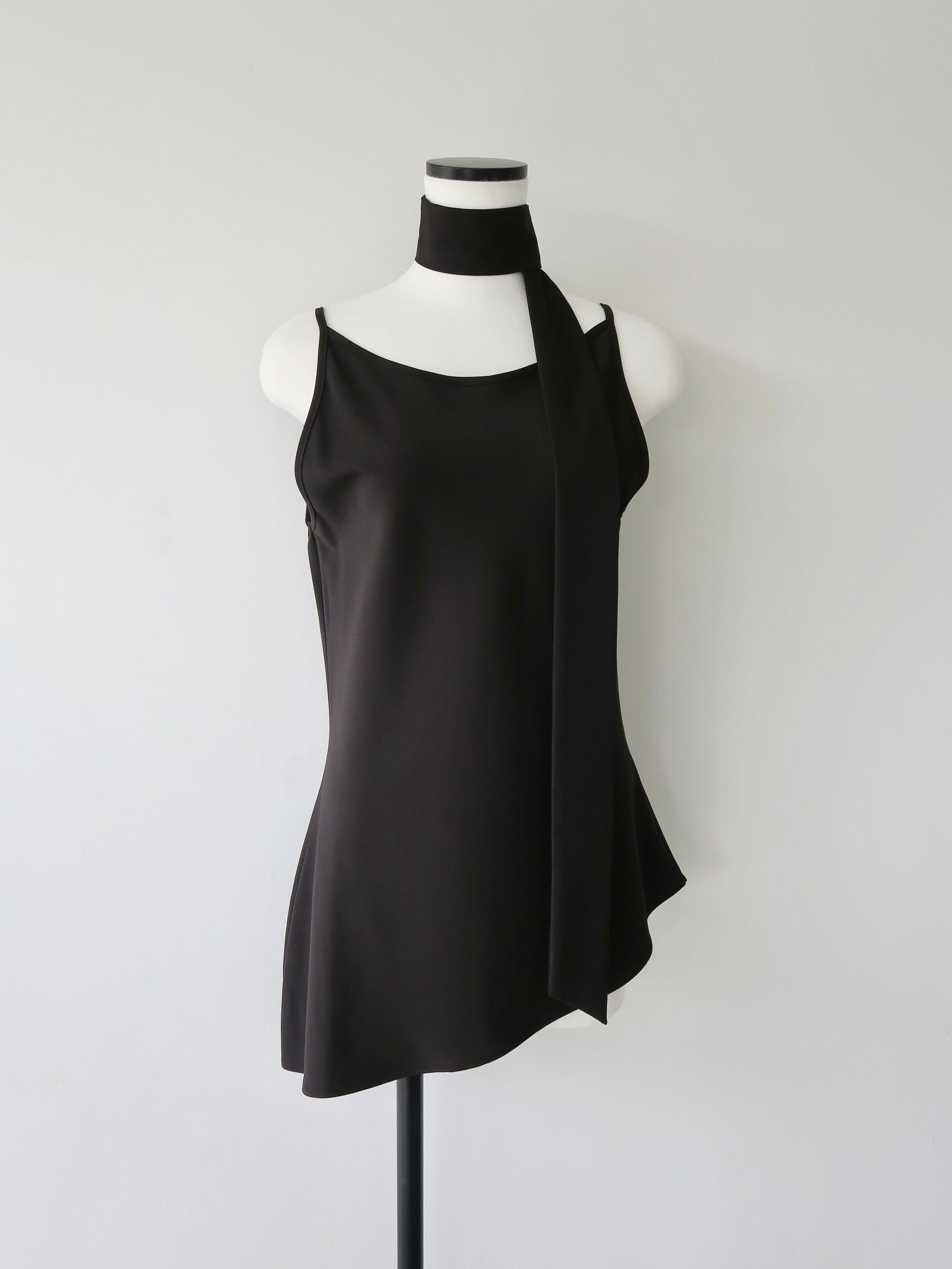 sample sale / long tie flare top