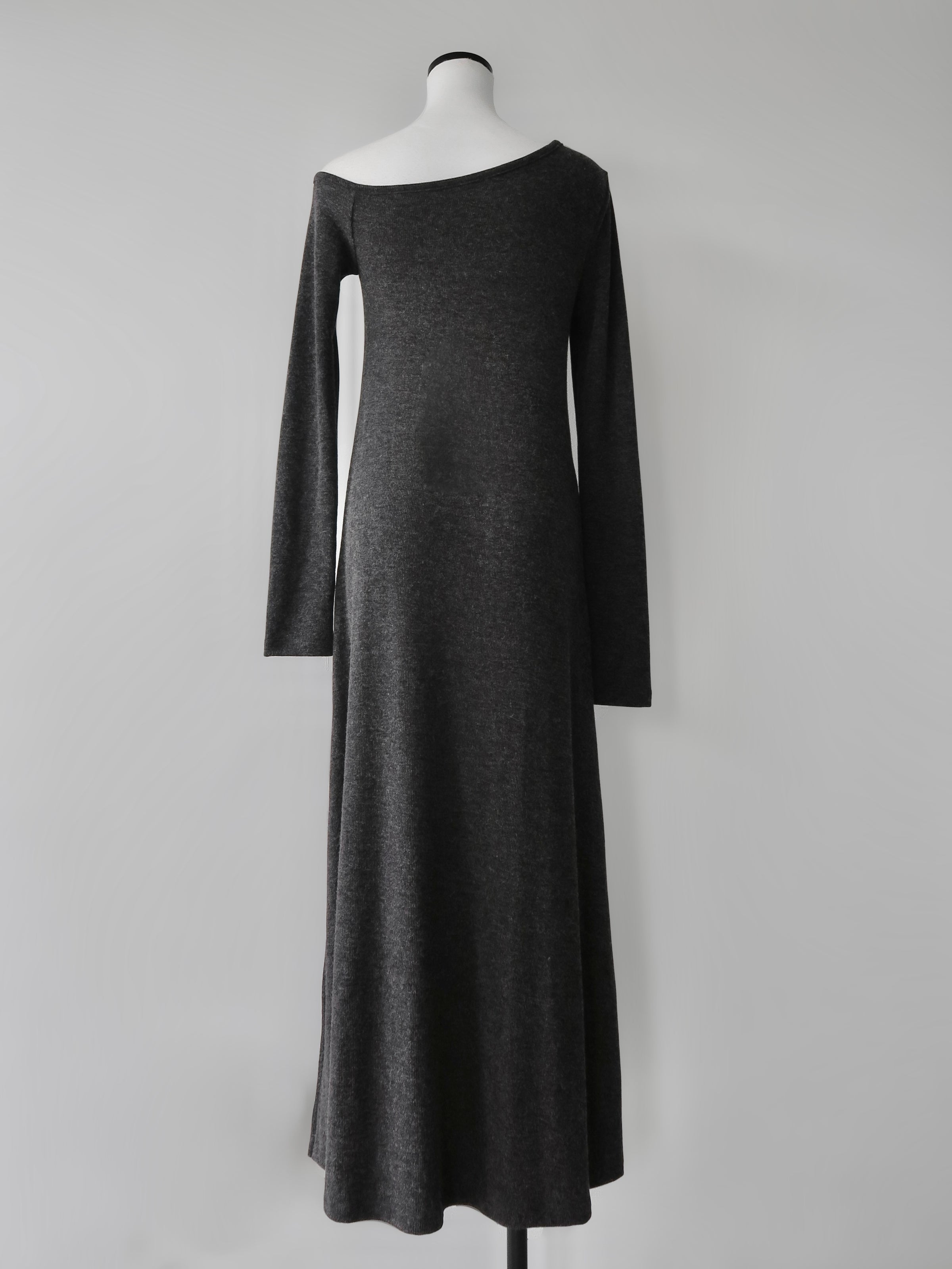 loose shoulder long dress