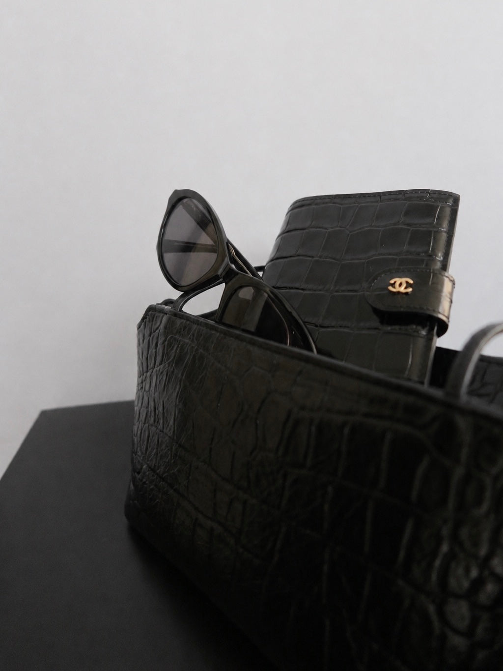 leather thin strap bag