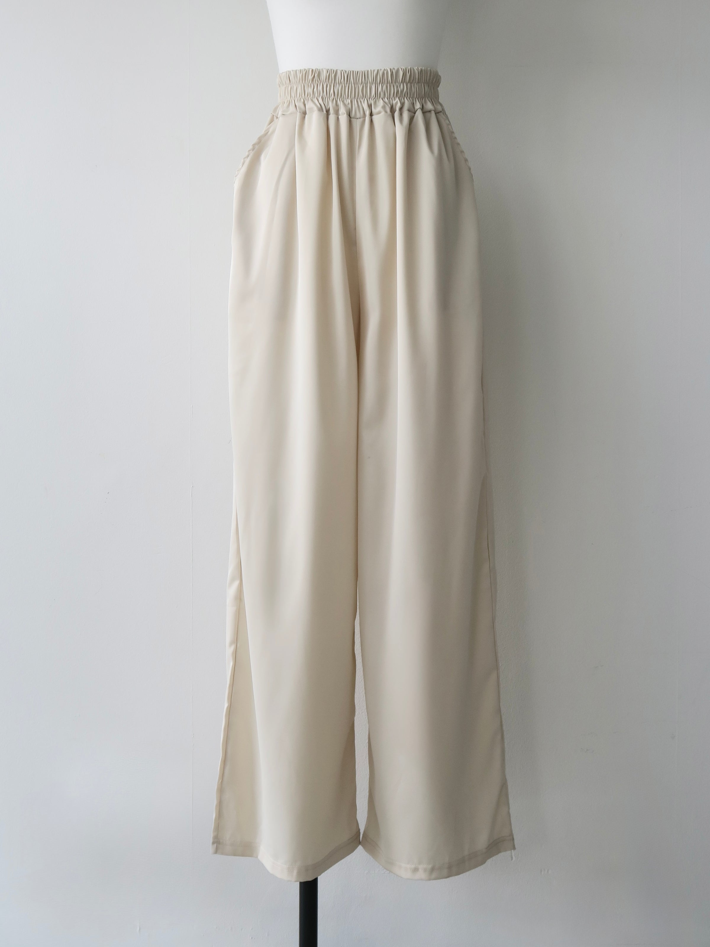 sample sale / one shoulder satin set up