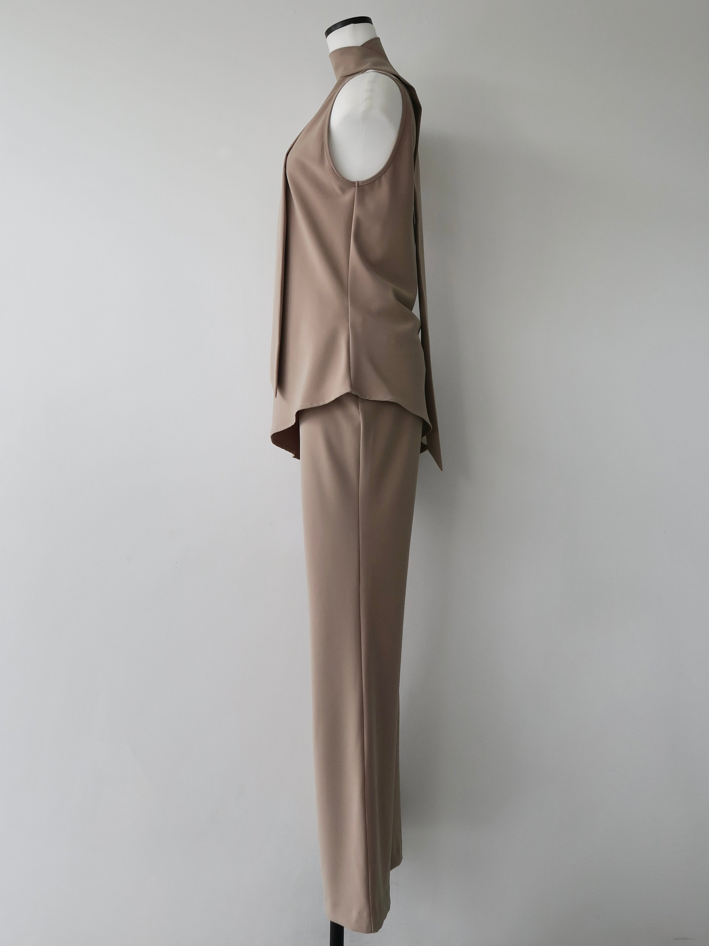 sample sale / long tie flare top