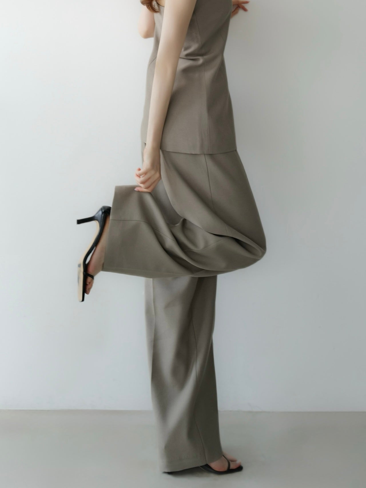 minimal wide trousers