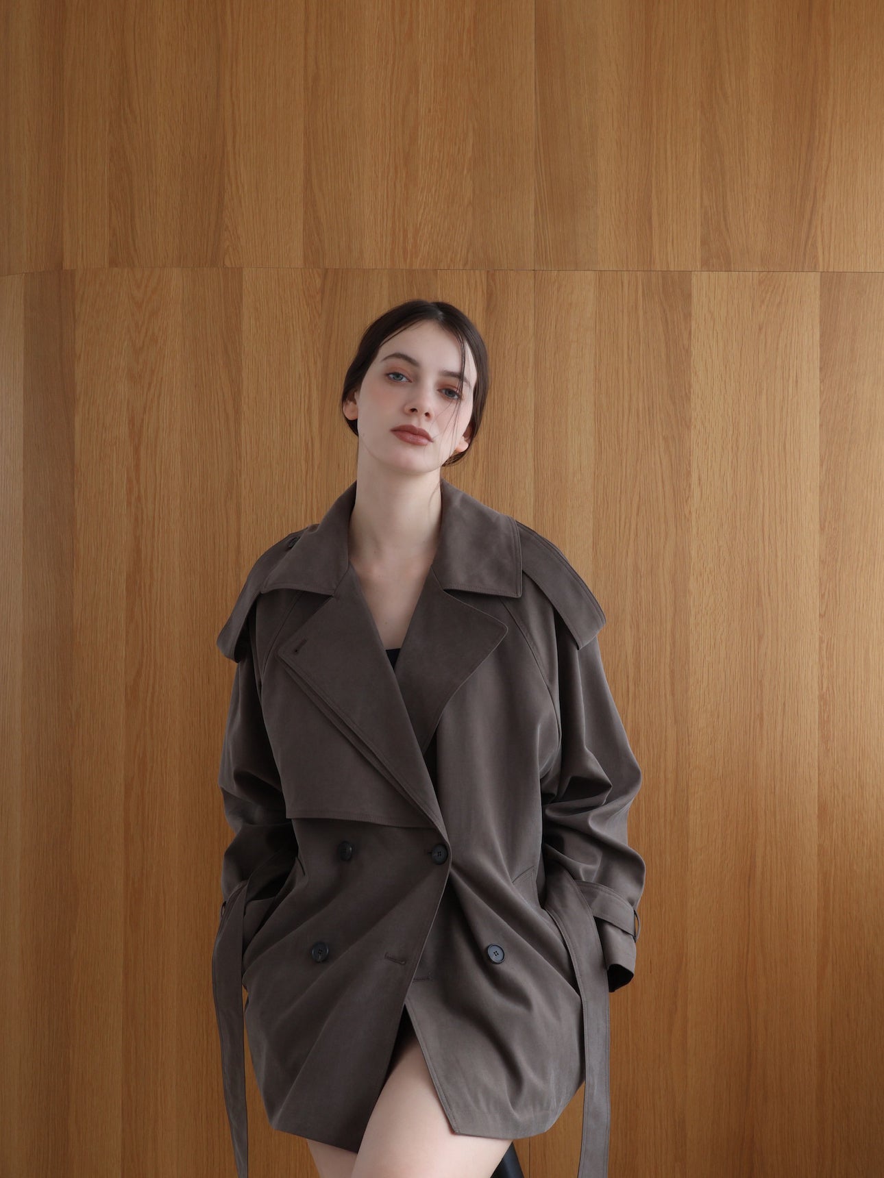 moca classic short trench coat